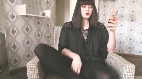 Snapshot of mia_wallase chatting on May 24, 4:06 am mia_wallase online show from May 24, 4:06 am