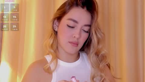 Mia White  online show from March 13, 1:07 pm