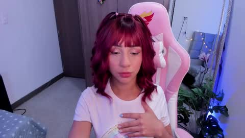 Snapshot of miaa_06 chatting on February 28, 4:21 am mia  nicolle online show from February 28, 4:21 am