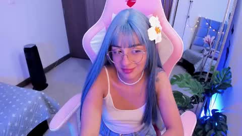 Snapshot of miaa_06 chatting on March 6, 7:03 am mia  nicolle online show from March 6, 7:03 am