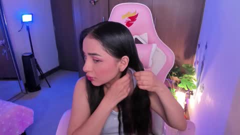 mia  nicolle online show from November 13, 3:05 am