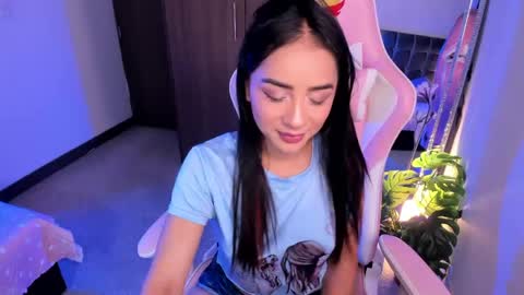 Snapshot of miaa_06 chatting on May 12, 11:35 pm mia nicolle online show from May 12, 11:35 pm