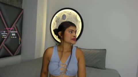Mia online show from September 18, 11:45 am