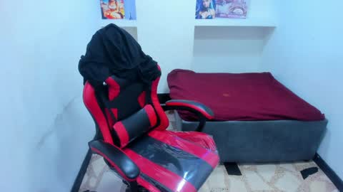 Snapshot of miaa_scott chatting on May 19, 6:36 pm online show from May 19, 6:36 pm