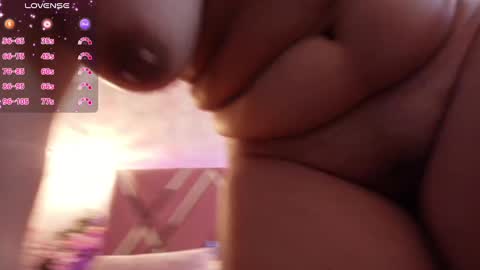 Snapshot of miaa_smiith1 chatting on February 21, 3:10 pm miaa_smiith1 online show from February 21, 3:10 pm