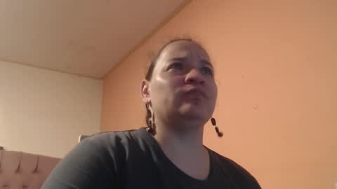 Snapshot of miaabrownn chatting on February 18, 7:19 pm MIA online show from February 18, 7:19 pm