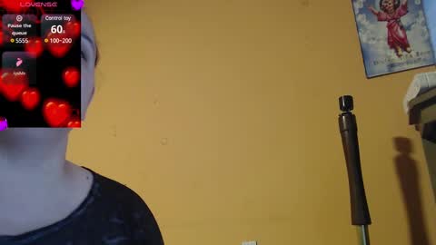 Snapshot of miaabrownn chatting on February 19, 7:05 pm MIA online show from February 19, 7:05 pm