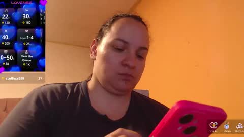 Snapshot of miaabrownn chatting on March 4, 9:54 pm MIA online show from March 4, 9:54 pm