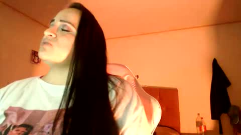 Snapshot of miaabrownn chatting on September 15, 10:54 pm MIA online show from September 15, 10:54 pm