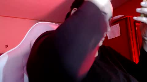 Snapshot of miaabrownn chatting on September 17, 11:06 pm MIA online show from September 17, 11:06 pm