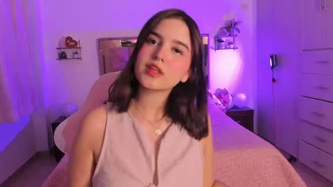 Mia  online show from February 28, 11:39 pm