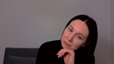 Snapshot of miaalluring chatting on February 16, 6:15 pm Mia online show from February 16, 6:15 pm