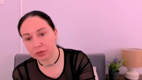 Snapshot of miaalluring chatting on April 29, 3:27 pm Mia online show from April 29, 3:27 pm