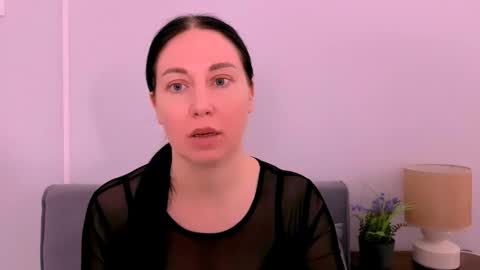 Snapshot of miaalluring chatting on May 2, 3:28 pm Mia online show from May 2, 3:28 pm