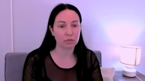 Snapshot of miaalluring chatting on May 6, 8:25 pm Mia online show from May 6, 8:25 pm