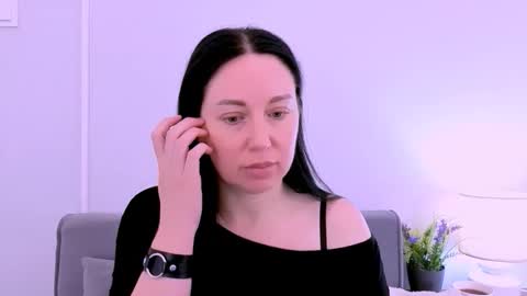 Snapshot of miaalluring chatting on May 12, 3:20 pm Mia online show from May 12, 3:20 pm