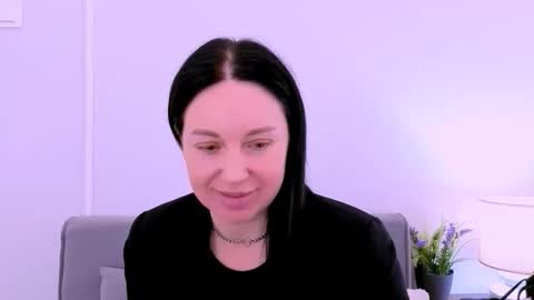 Snapshot of miaalluring chatting on May 14, 3:52 pm Mia online show from May 14, 3:52 pm