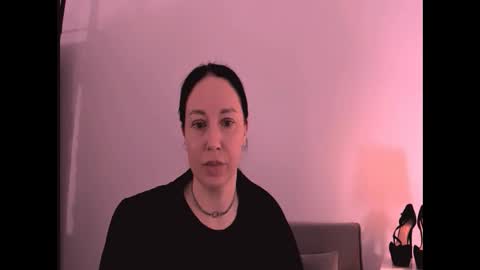 Snapshot of miaalluring chatting on May 16, 4:06 pm Mia online show from May 16, 4:06 pm