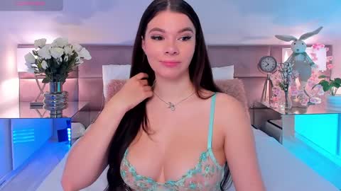 Mia online show from April 9, 7:41 pm