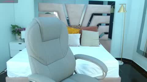 Mia Rodriguez online show from March 24, 8:36 pm