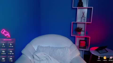 Snapshot of miaawild chatting on December 2, 8:44 pm Andrea online show from December 2, 8:44 pm