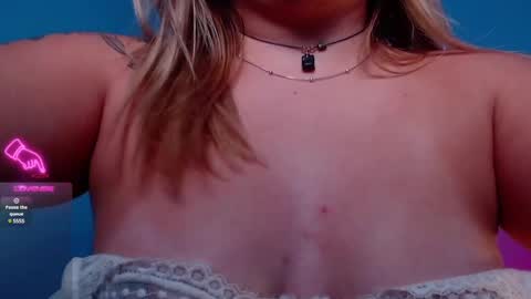 Snapshot of miaawild chatting on December 8, 2:30 pm Andrea online show from December 8, 2:30 pm