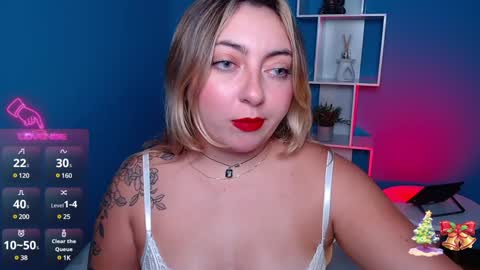 Snapshot of miaawild chatting on December 16, 8:48 pm Andrea online show from December 16, 8:48 pm