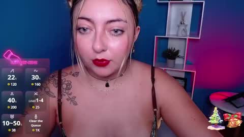 Snapshot of miaawild chatting on December 21, 12:20 am Andrea online show from December 21, 12:20 am