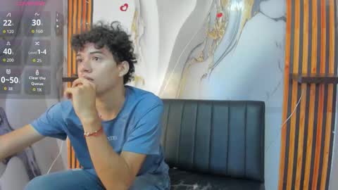 Snapshot of miabella_and_max chatting on March 3, 12:00 pm Mia and Max online show from March 3, 12:00 pm