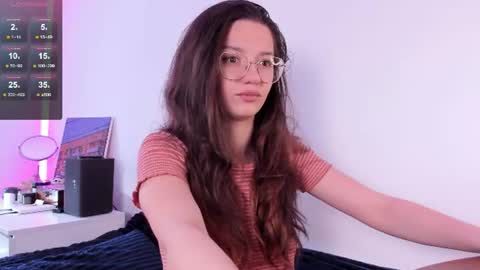 Snapshot of miabellee_ chatting on June 12, 6:45 am mia online show from June 12, 6:45 am