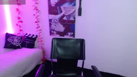 Snapshot of miablack_k chatting on December 8, 7:32 pm miablack_k online show from December 8, 7:32 pm