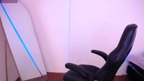 Mia Blum online show from February 3, 2:53 am