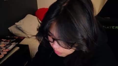 Snapshot of miacanela_xo chatting on April 29, 2:15 am Mia online show from April 29, 2:15 am