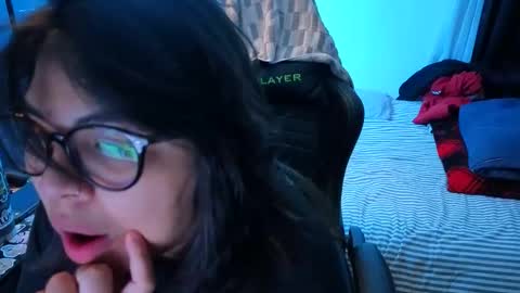 Snapshot of miacanela_xo chatting on May 10, 2:39 am Mia online show from May 10, 2:39 am