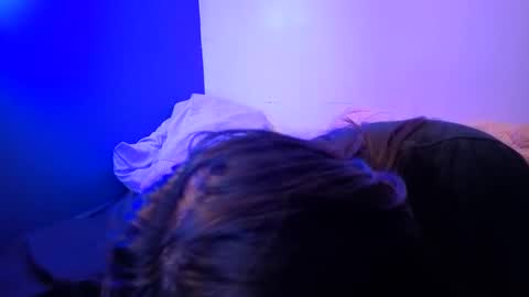 Snapshot of miacanela_xo chatting on May 20, 1:23 am Mia online show from May 20, 1:23 am