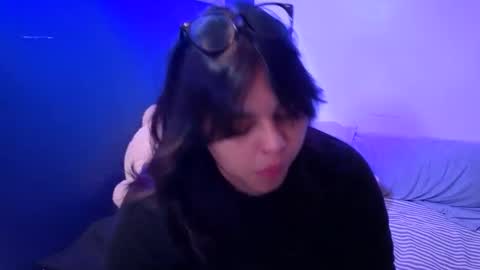 Snapshot of miacanela_xo chatting on May 21, 3:02 am Mia online show from May 21, 3:02 am