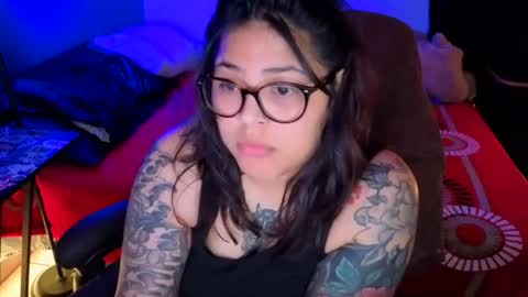 Snapshot of miacanela_xo chatting on June 20, 3:09 am Mia online show from June 20, 3:09 am