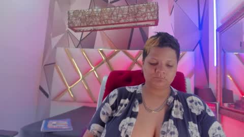 Snapshot of miacapucci1 chatting on March 8, 9:29 pm online show from March 8, 9:29 pm