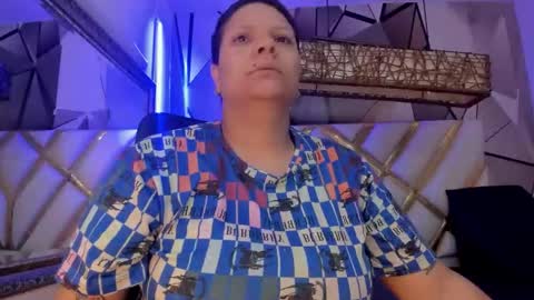 Snapshot of miacapucci1 chatting on October 2, 3:35 am online show from October 2, 3:35 am