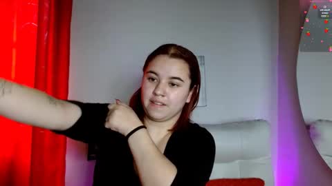 MiaDamour online show from October 3, 1:52 pm