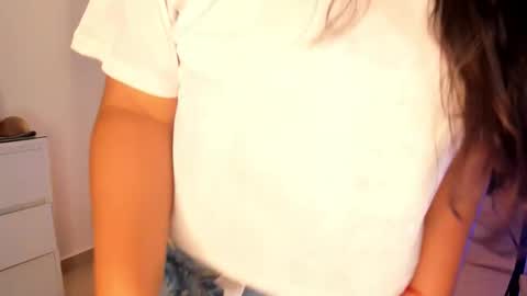 IG Yojanagomez  online show from November 22, 5:34 pm