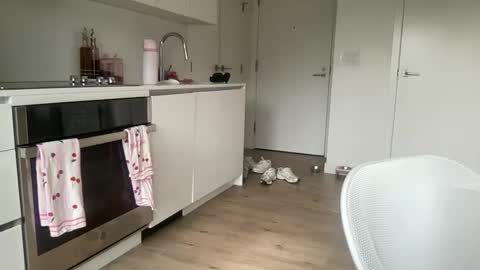 miadeleon88 online show from March 27, 10:53 pm