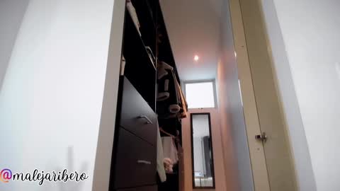 Mia online show from January 7, 9:28 pm