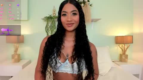 Snapshot of miaebony_ chatting on May 5, 8:28 pm Call me Mia online show from May 5, 8:28 pm