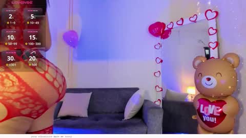 Snapshot of miafiire chatting on February 15, 7:51 am Mia online show from February 15, 7:51 am