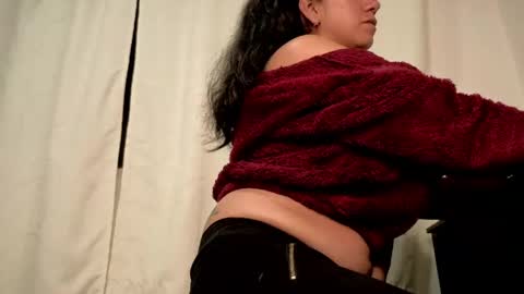 Snapshot of miafix chatting on April 30, 2:07 am Mia Carter Schedule 800 - 1430 gtm-5 online show from April 30, 2:07 am