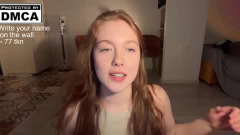 Mia online show from April 14, 10:05 pm