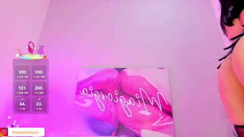 Mia  online show from February 1, 1:53 pm