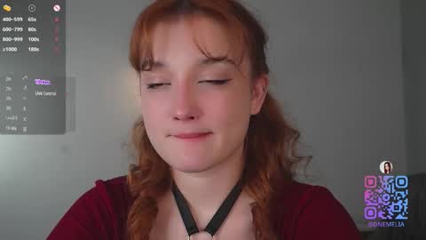 Mia online show from December 15, 1:37 pm