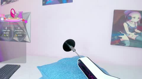 miagold_ online show from May 13, 7:00 pm